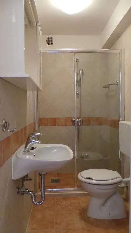 Rooms In Rovinj With A Sea View, Balcony, Air Conditioning, Wifi 81-2 Gasthuis