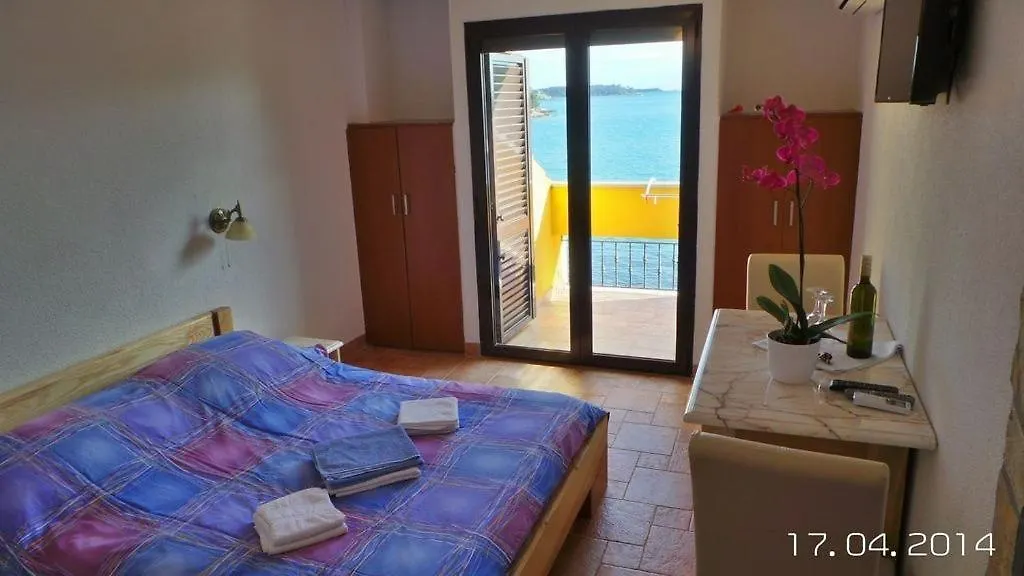 Rooms In Rovinj With A Sea View, Balcony, Air Conditioning, Wifi 81-2 0*,