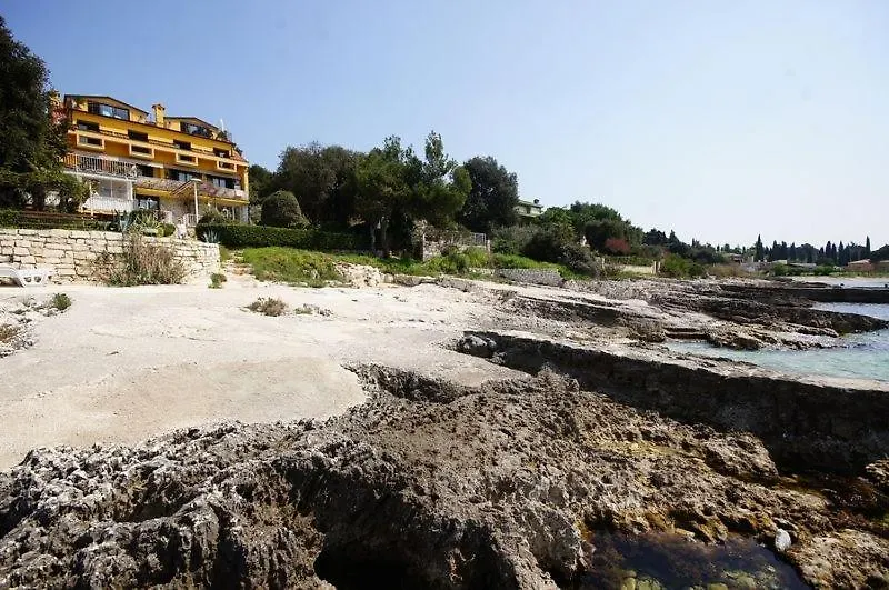 Rooms In Rovinj With A Sea View, Balcony, Air Conditioning, Wifi 81-2 Guest house