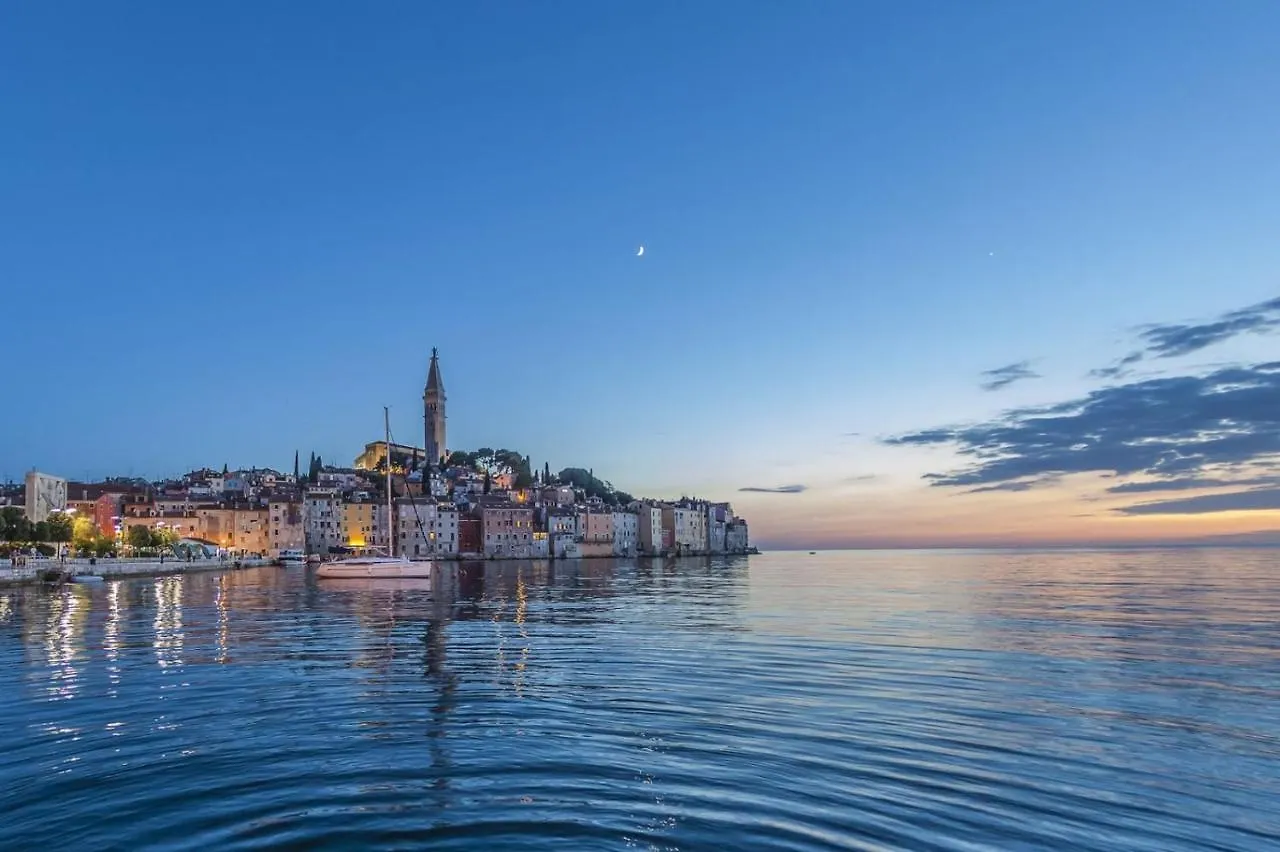 Rooms In Rovinj With A Sea View, Balcony, Air Conditioning, Wifi 81-2
